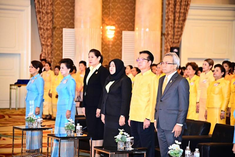 พม. ร่วมกับ สภาสมา�