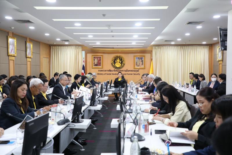 วราวุธ เผย พม. เร่ง�