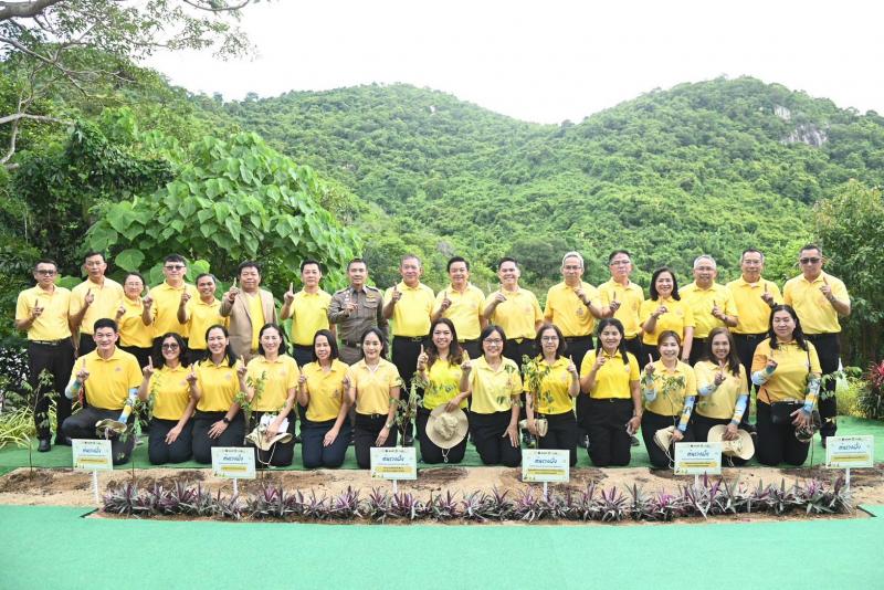 วราวุธ รมว.พม. หนุน�