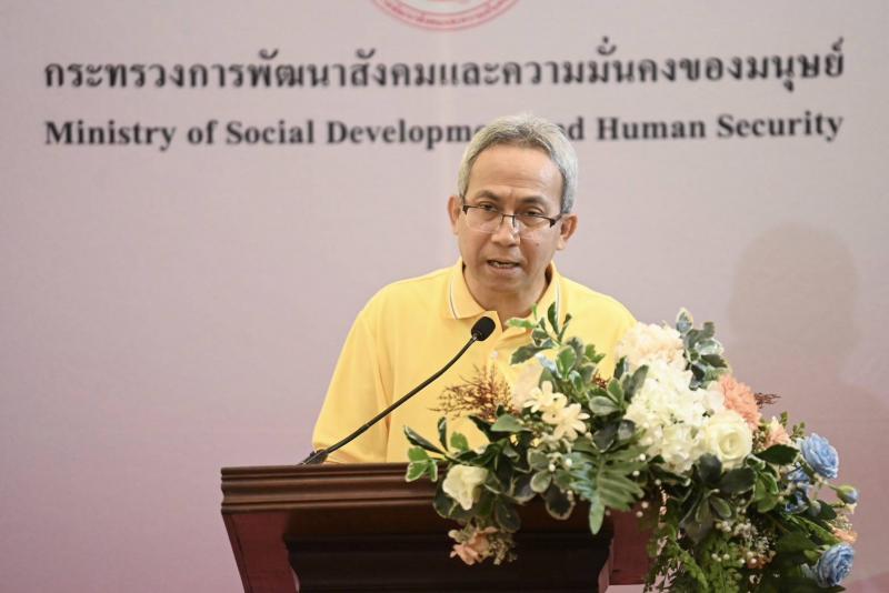 วราวุธ ร่วมโครงกา�