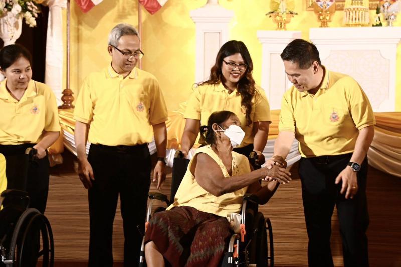 วราวุธ ร่วมโครงกา�