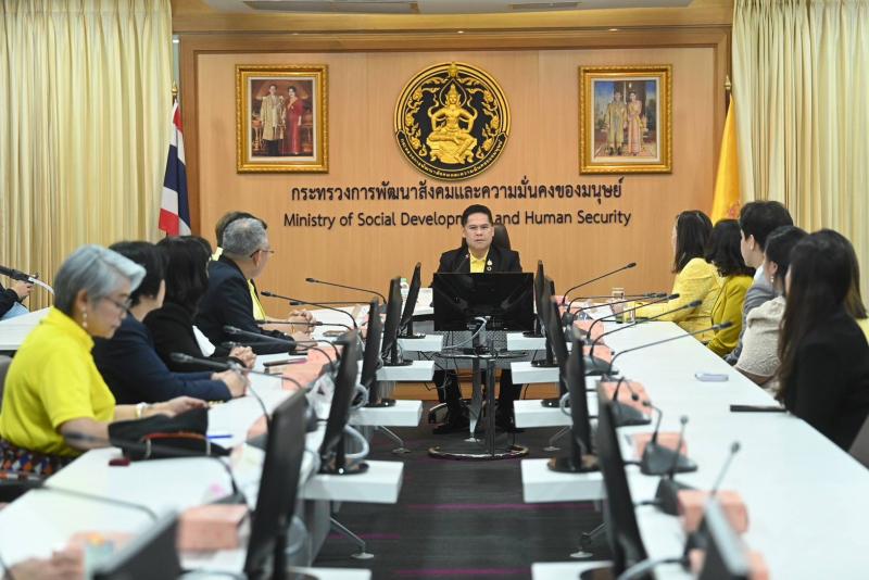 วราวุธ ขอบคุณ-ชื่น