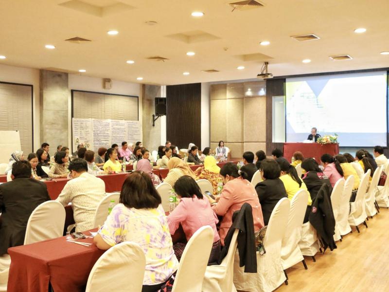 ปลัด พม. เปิดเวทีถ�