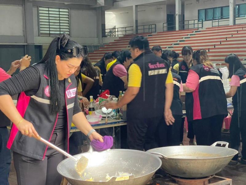 วราวุธ รมว.พม. ส่งท�