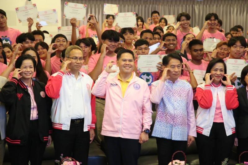 วราวุธ รมว.พม. หนุน�