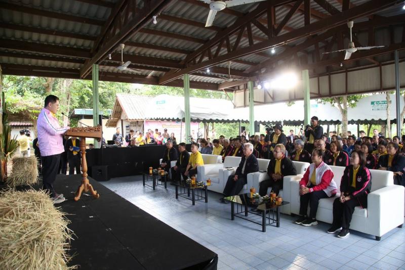 วราวุธ ชูผลสำเร็จ�