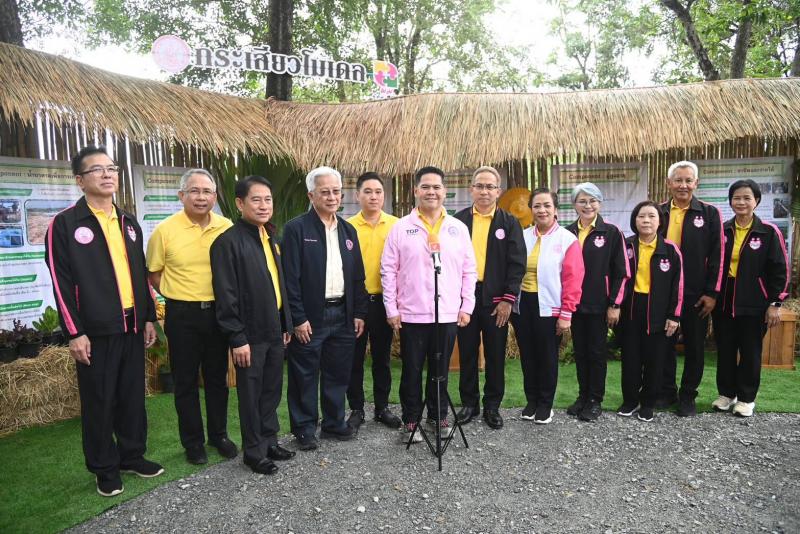 วราวุธ ชูผลสำเร็จ�