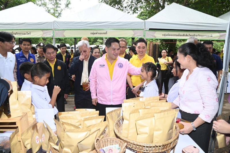 วราวุธ ชูผลสำเร็จ�