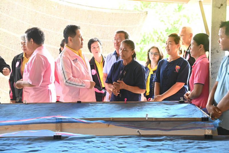 วราวุธ ชูผลสำเร็จ�