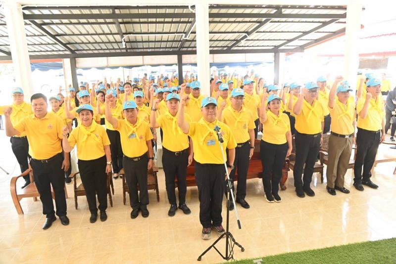 วราวุธ นำทีม พม. ปล�