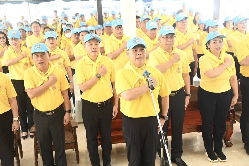วราวุธ นำทีม พม. ปล�