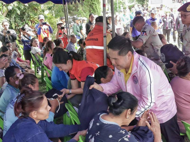 วราวุธ - ปลัดพม. จับ
