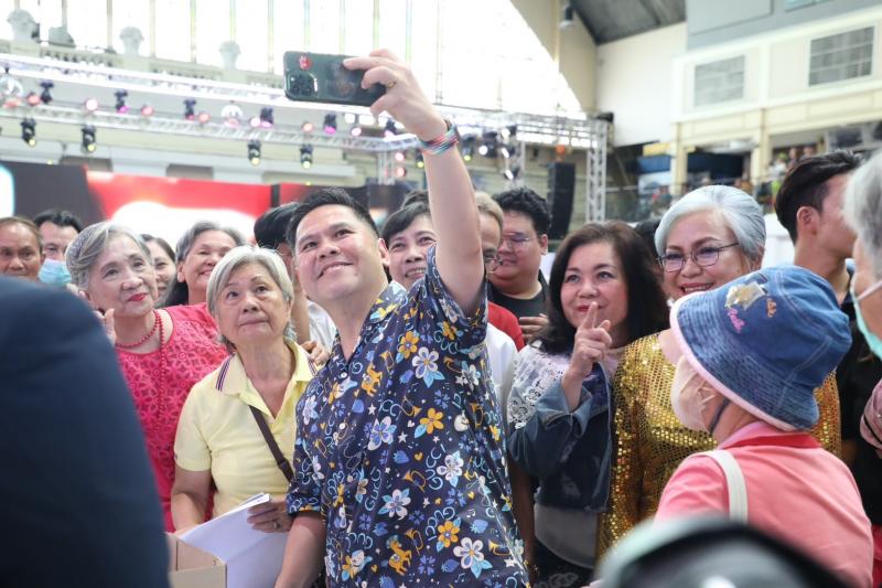 วราวุธ รมว.พม. เปิด�