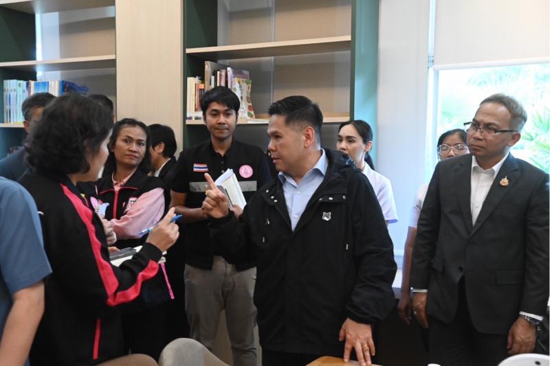 วราวุธ พร้อม ปลัด �