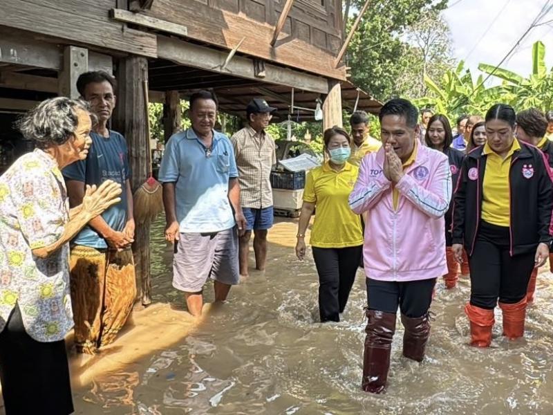 วราวุธ รมว.พม. ลงพื�