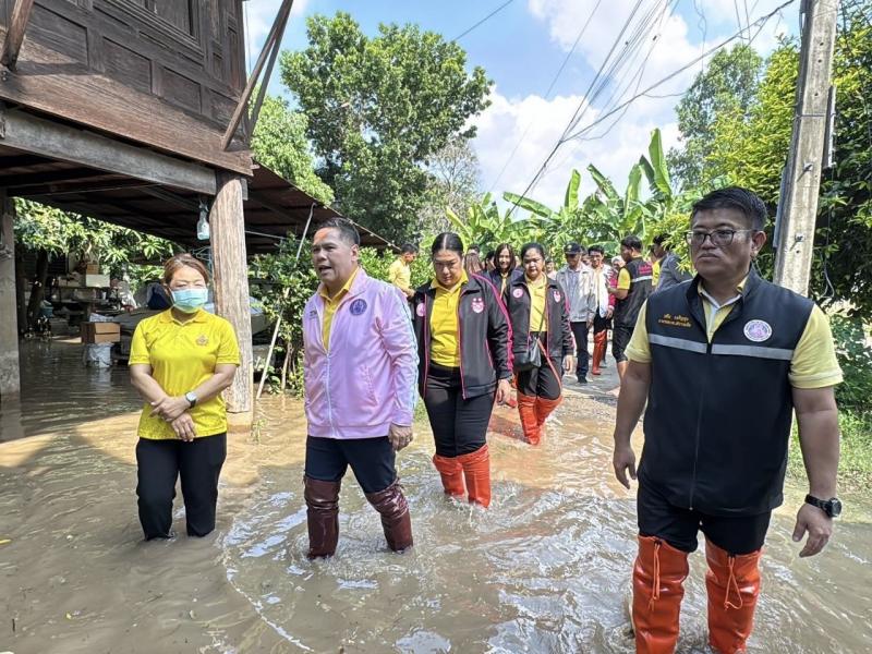 วราวุธ รมว.พม. ลงพื�