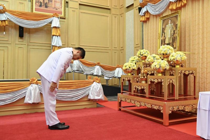 วราวุธ - ผู้บริหาร -