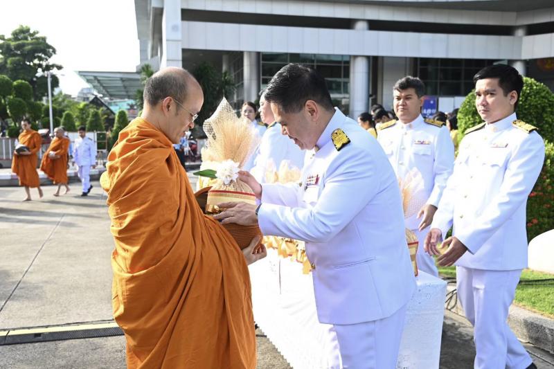 วราวุธ - ผู้บริหาร -