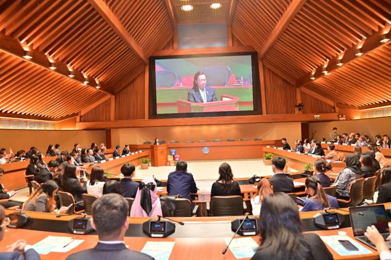 พม. จัดประชุมเยาวช