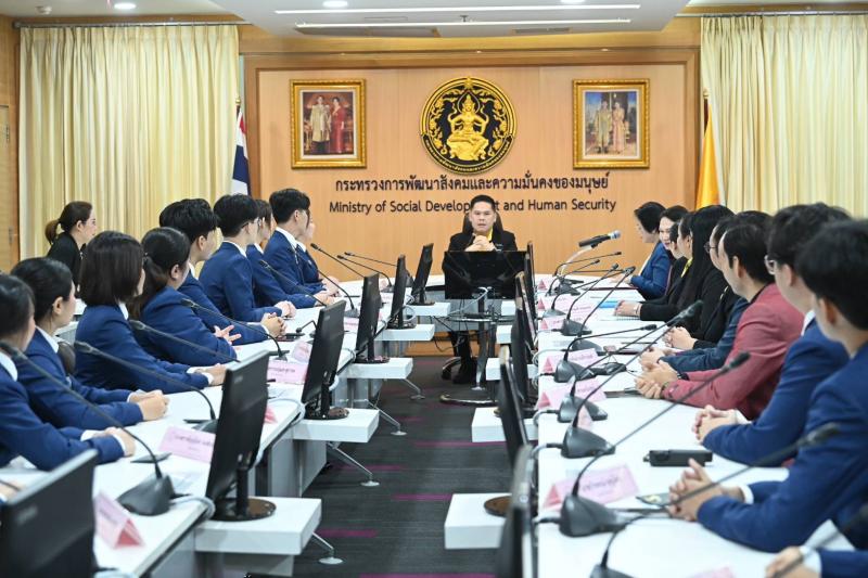 วราวุธ ยินดี คณะเย