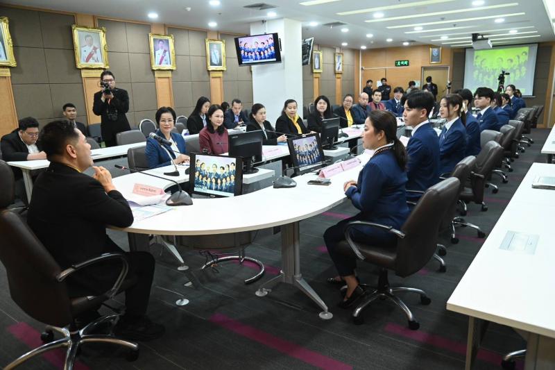 วราวุธ ยินดี คณะเย