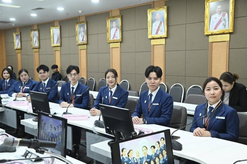 วราวุธ ยินดี คณะเย