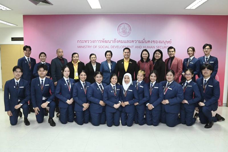 วราวุธ ยินดี คณะเย