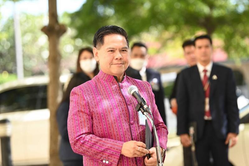 วราวุธ เผย พม. จัดเ�