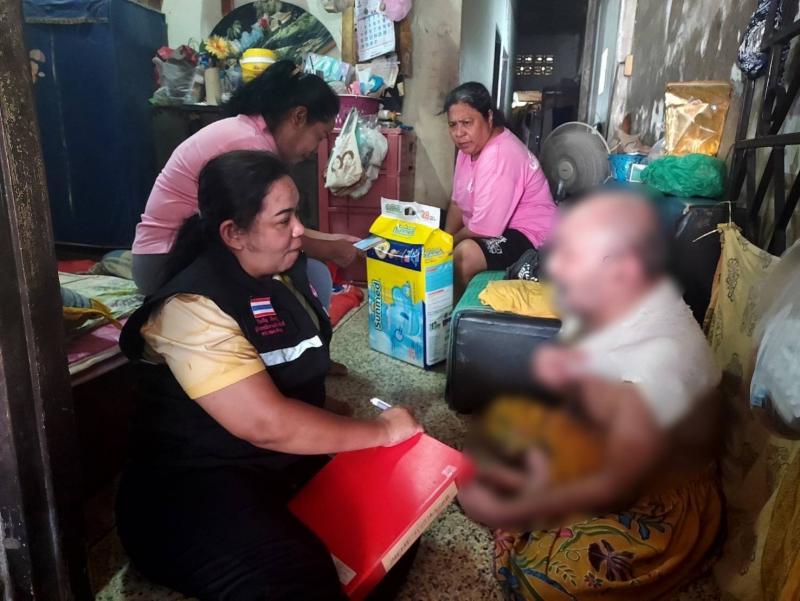 วราวุธ ส่งทีม พม.พ�