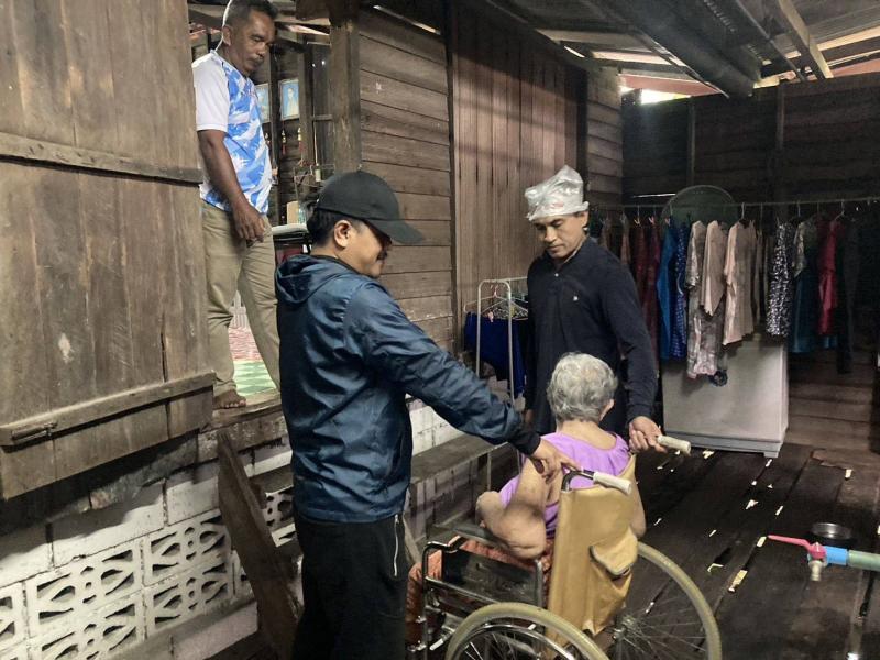 วราวุธ ส่งทีม พม.พ�