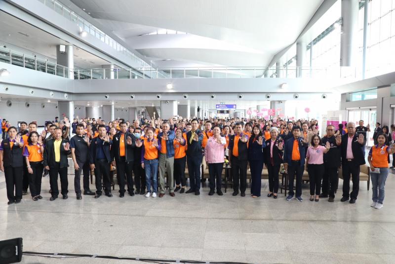 วราวุธ รมว.พม. ขึ้น�