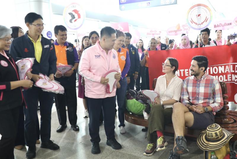 วราวุธ รมว.พม. ขึ้น�
