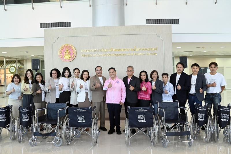 วราวุธ รับมอบวีลแ�