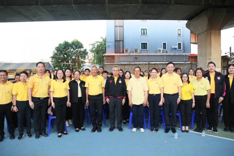 ปลัด พม. นำทีมเปิด�