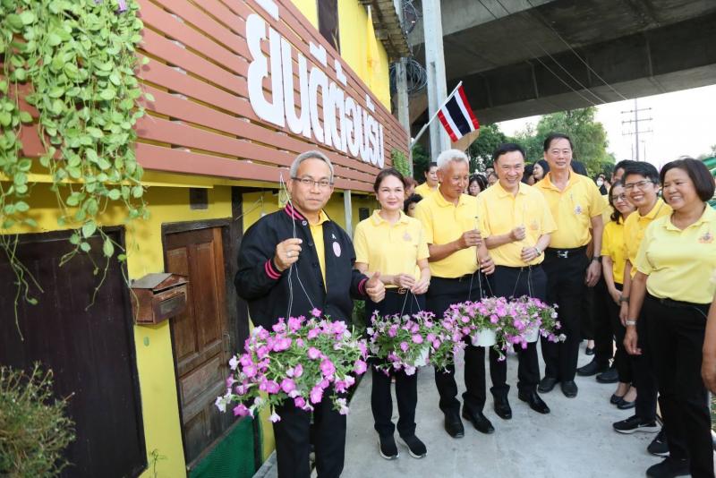 ปลัด พม. นำทีมเปิด�