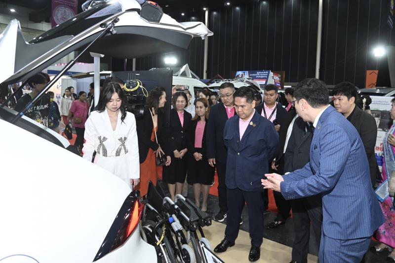 วราวุธ รมว.พม. ชวนช�
