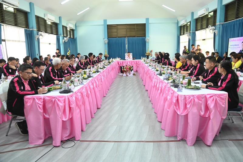 วราวุธ รมว.พม. เยี่�