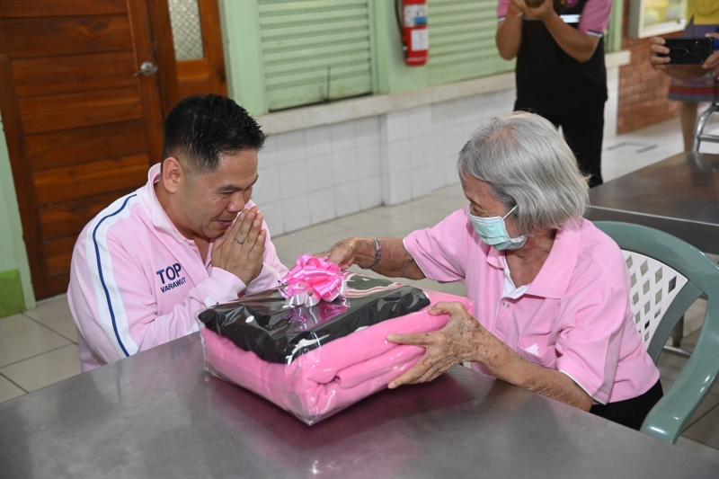 วราวุธ รมว.พม. เยี่�