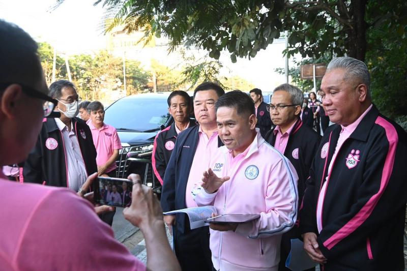 วราวุธ เล็งผุดที่�