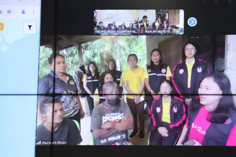 วราวุธ มอบ นิกร-ปล�