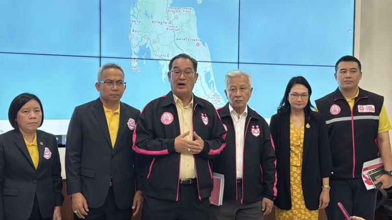 วราวุธ มอบ นิกร-ปล�