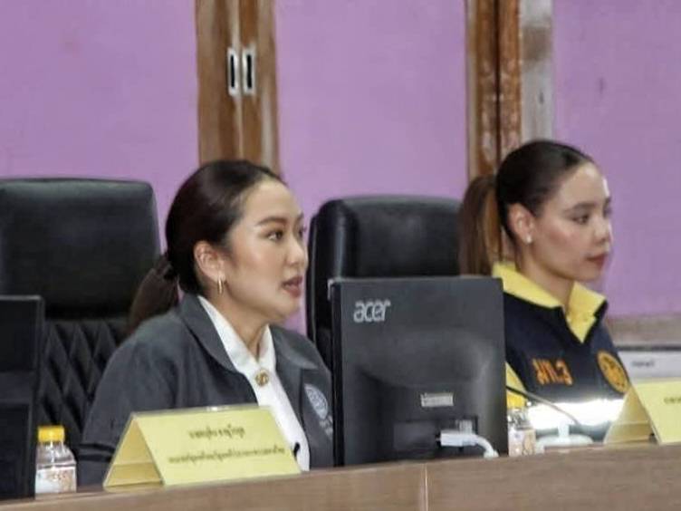 วราวุธ มอบ ปลัด พม. 