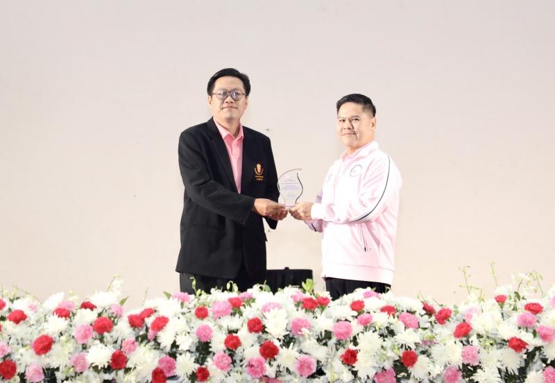 วราวุธ ยัน พม. หนุน�