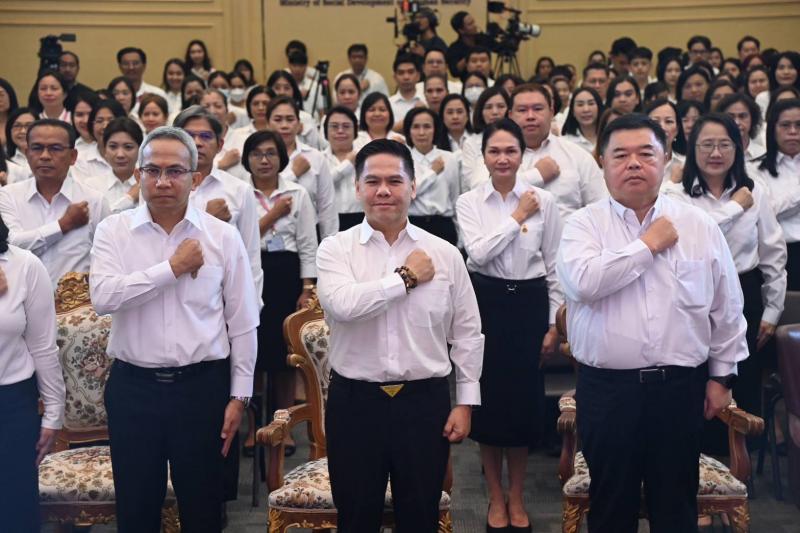 วราวุธ - พม. แสดงพลั