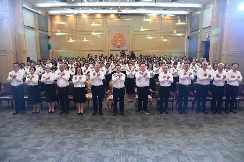 วราวุธ - พม. แสดงพลั