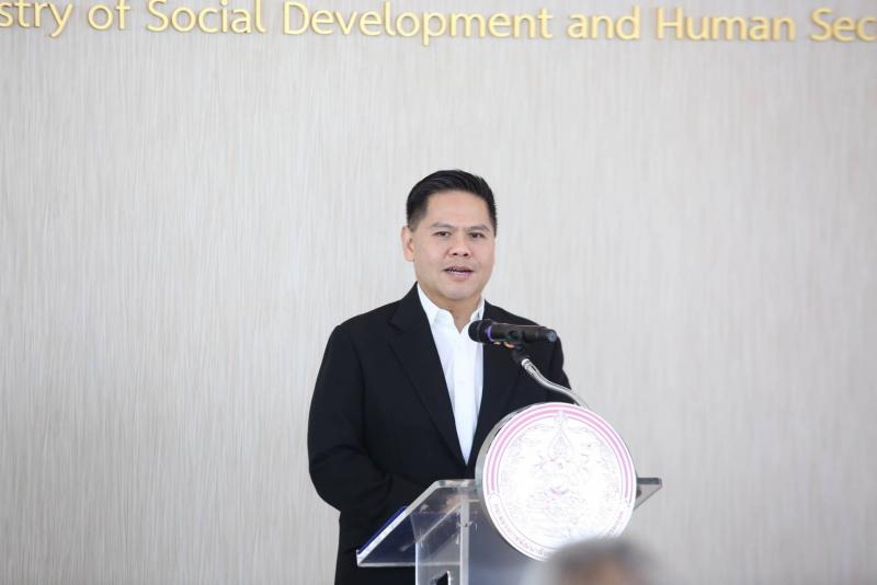 วราวุธ รับมอบผลิต�