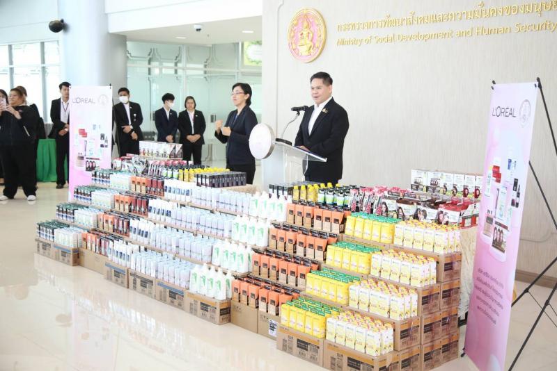 วราวุธ รับมอบผลิต�