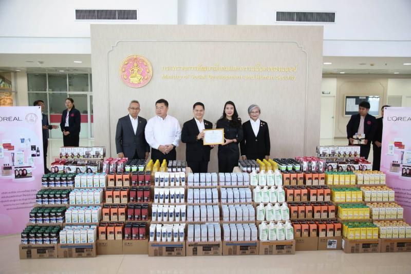 วราวุธ รับมอบผลิต�