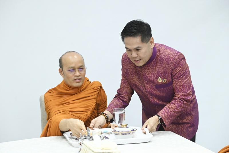 วราวุธ - ชาว พม. ทำบ�