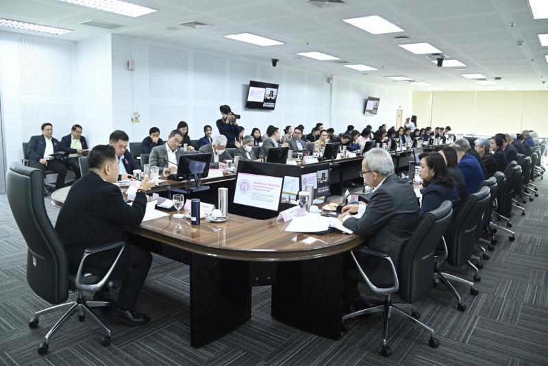 วราวุธ ลั่น พม. ลุย�